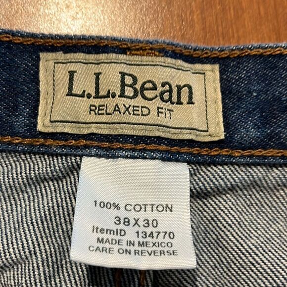L.L. Bean Men’s Relaxed Straight Fit Jeans Size 38 x 30. - Picture 4 of 7